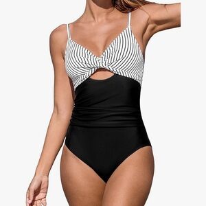 CUPSHE One Piece Swimsuit for Women Bathing Suits Twist Front Cutout Size Large